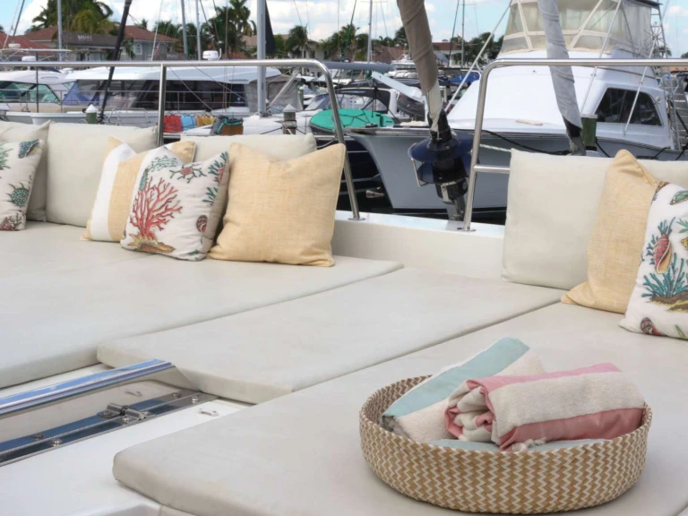 Rent a Bali ZURI 3 Nassau