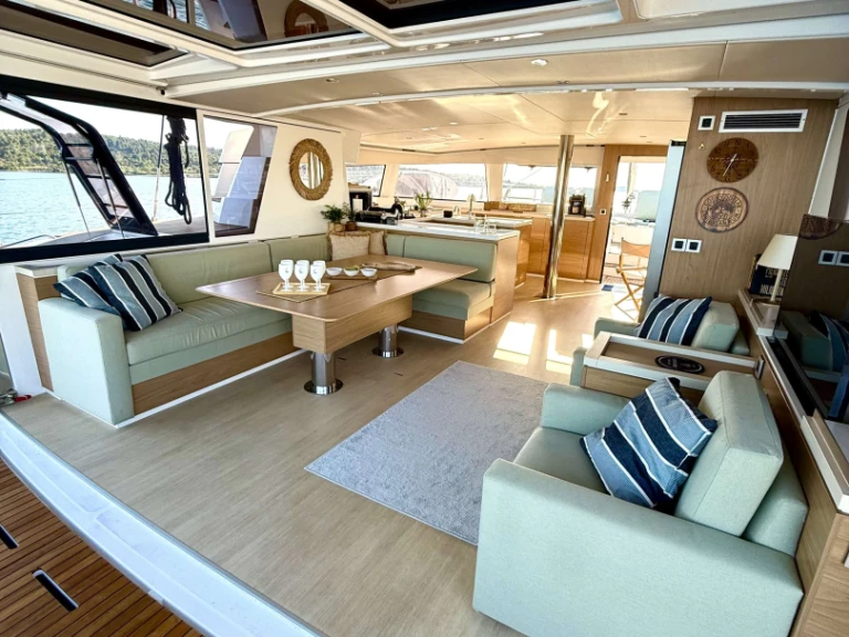 Luxury Yacht rental with or without captain Bali Ibiza