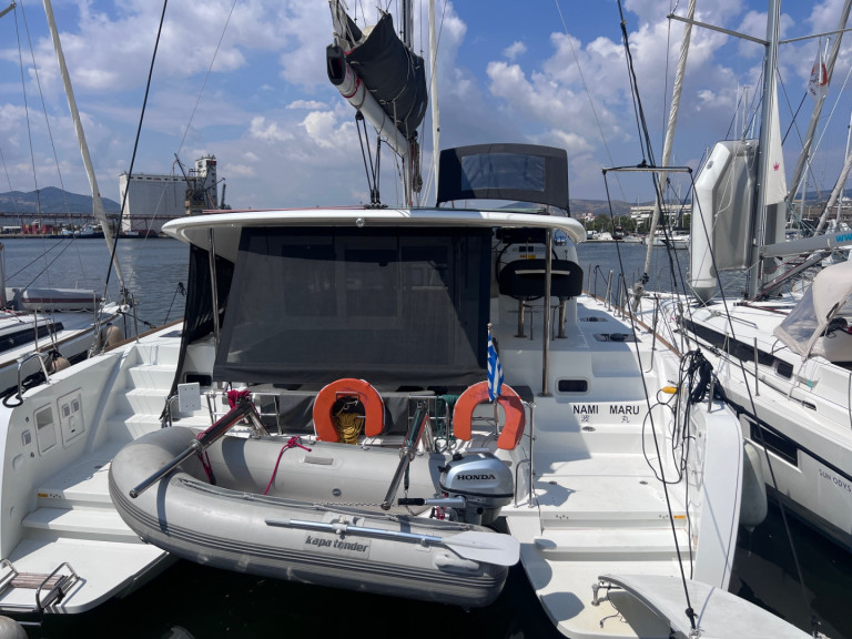 Yacht charter Volos cheap Lagoon 40