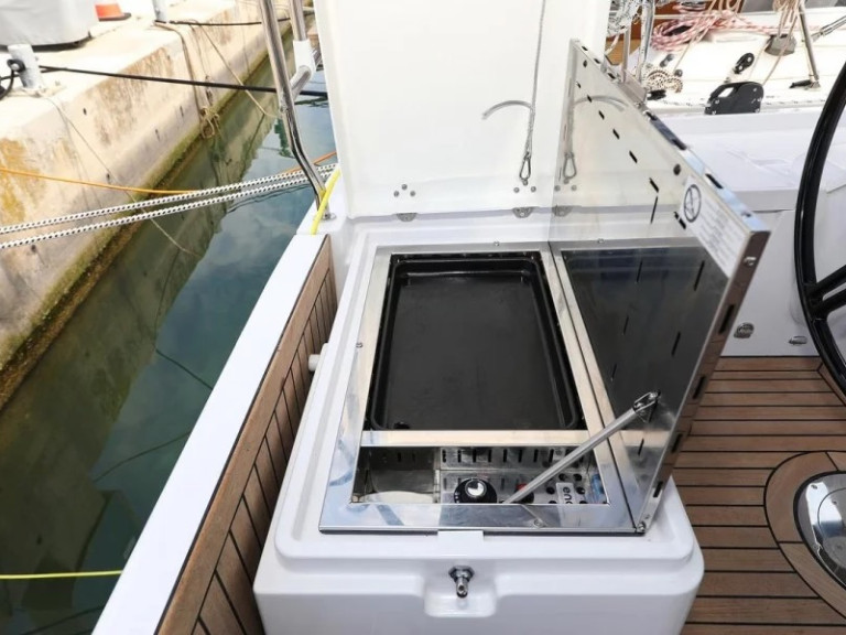 Bareboat Rental Sailboat Elan with a boat licence