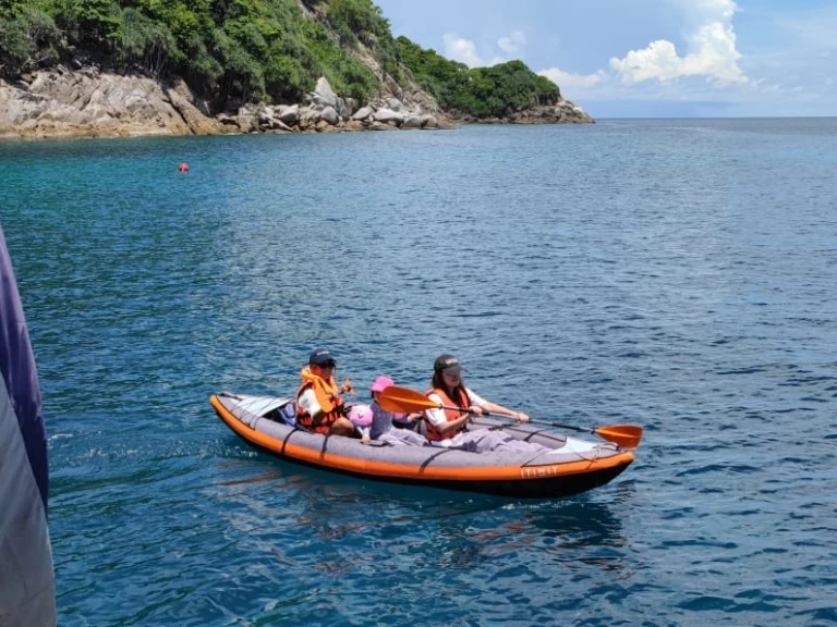 Yacht charter Mai Khao cheap Motoryacht Maha Bhetra