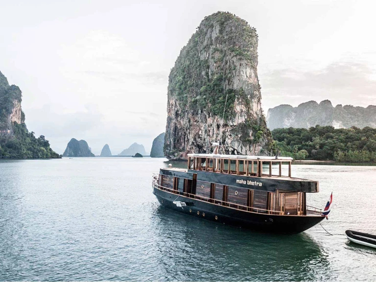 Boat rental  Motoryacht Maha Bhetra in Mai Khao on Samboat