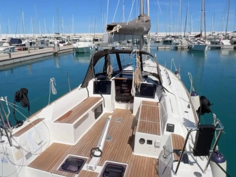 Sailboat rental in Furnari - Dufour Dufour 32