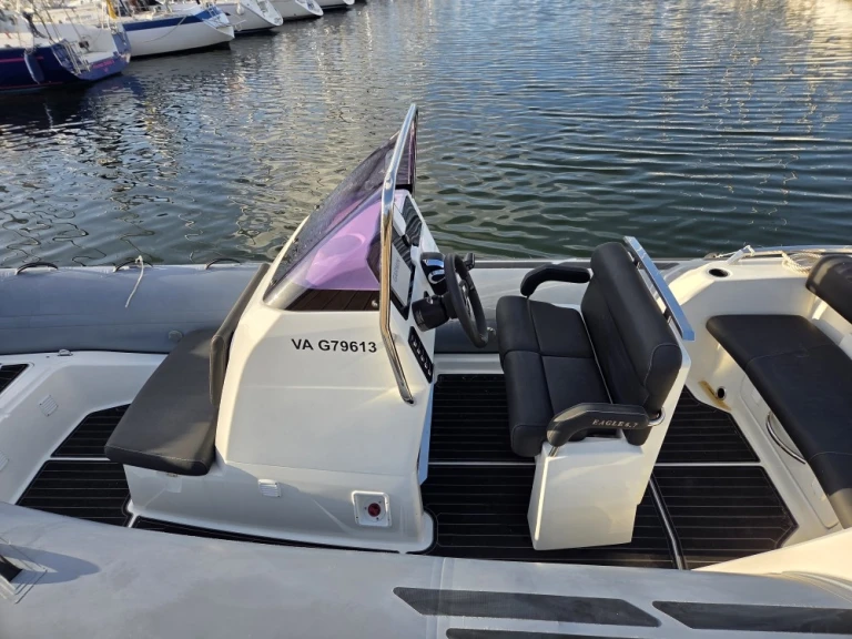 Rent a Brig Eagle 670 Vannes