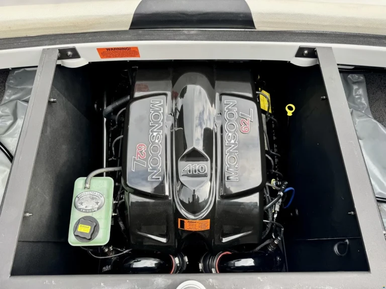 Motorboat rental with or without captain Malibu Ouchy