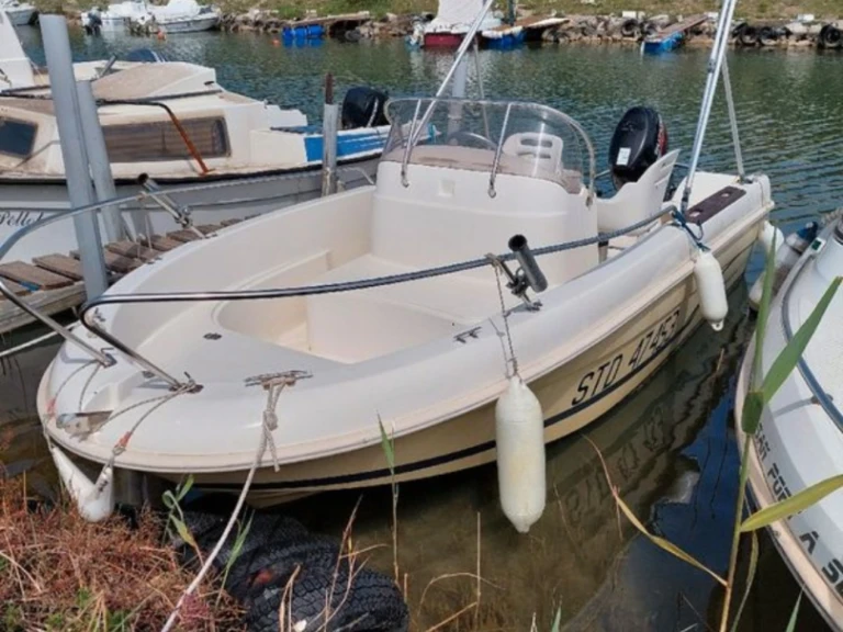 Boat rental Jeanneau Cap Camarat 5.1 Style in Narbonne-Plage on Samboat