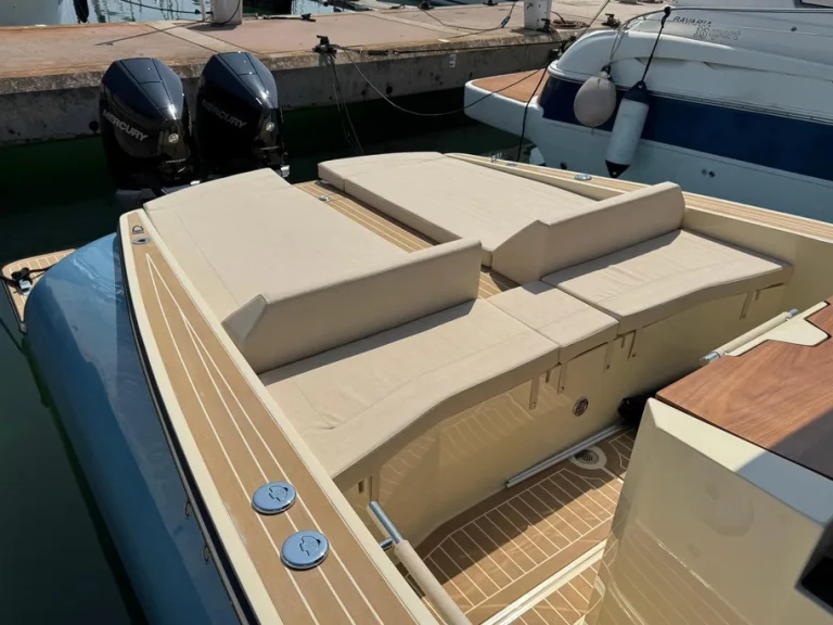 Motorboat for rent Amalfi at the best price