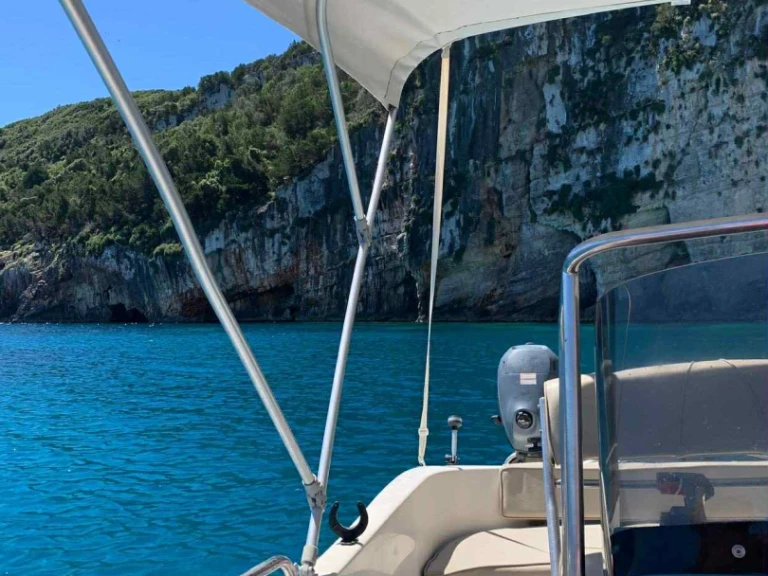 Boat rental Ranieri Ranieri 500 Open in Zakynthos on Samboat