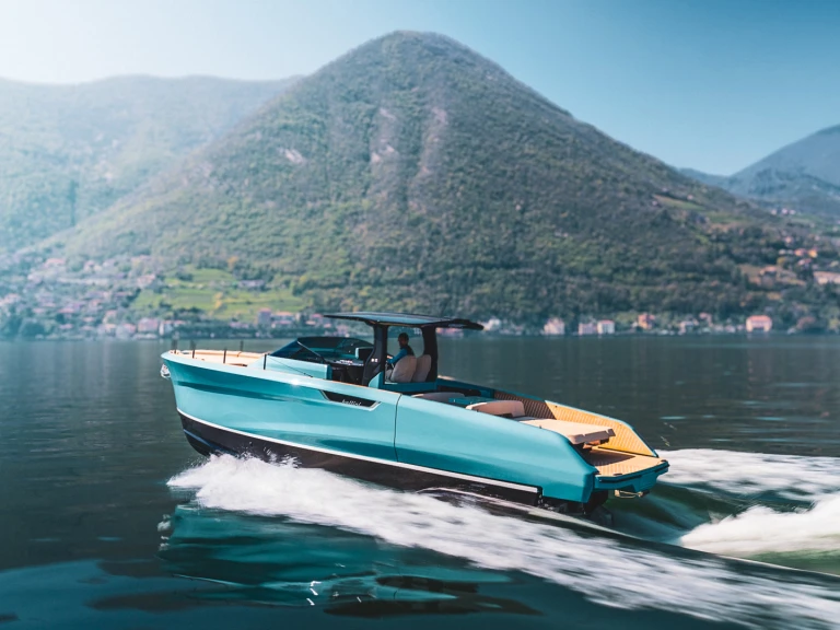 Bareboat Rental Motorboat Bellini Yacht with a boat licence