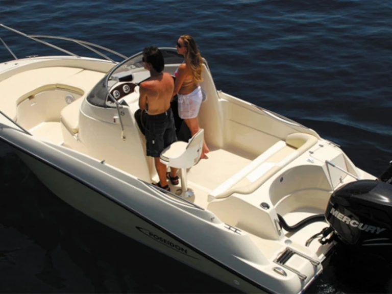 Boat rental odyssea 8M in Laganas on Samboat