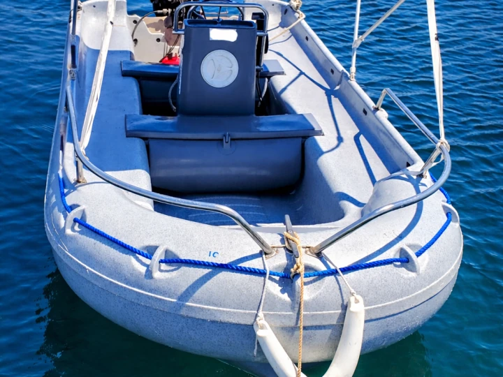 Rent a Tohatsu NEVEUX SAS FUN YAK 3.90 La Ciotat