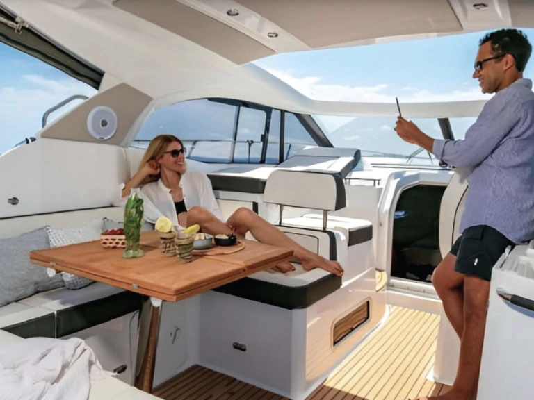 Bareboat Rental Motorboat Jeanneau with a boat licence