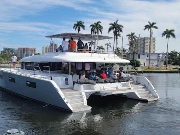 Rent a Lagoon 620 Power Catamaran Key West