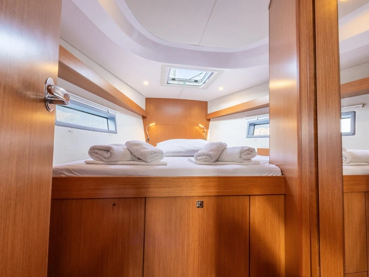 Sailboat rental in Kiáto - Bavaria Bavaria C42