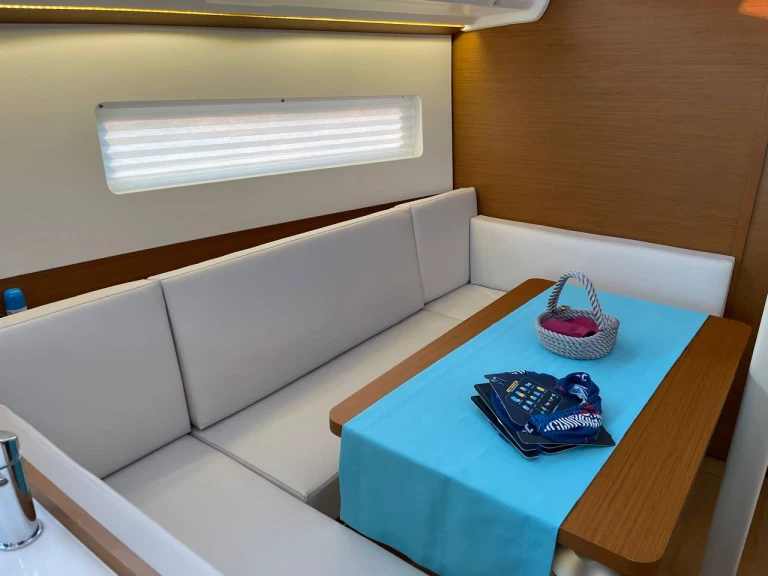 Sailboat rental in Göcek - Jeanneau Sun Odyssey 380