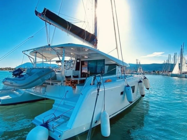 Catamaran rental with or without captain Lagoon Lávrio