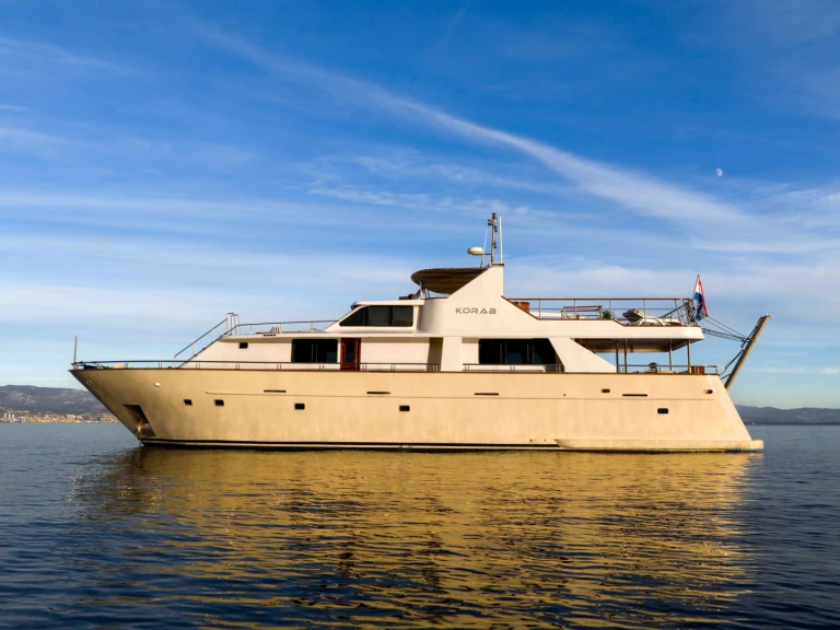Luxury Yacht rental with or without captain  Rijeka