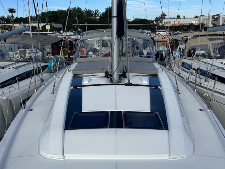 Sailboat rental with or without captain Bénéteau Göcek