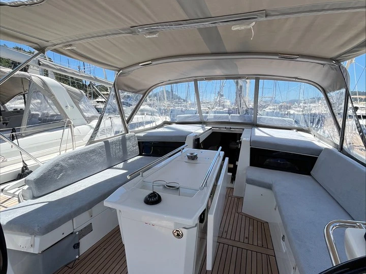 Rent a Bénéteau Oceanis 46.1 Göcek
