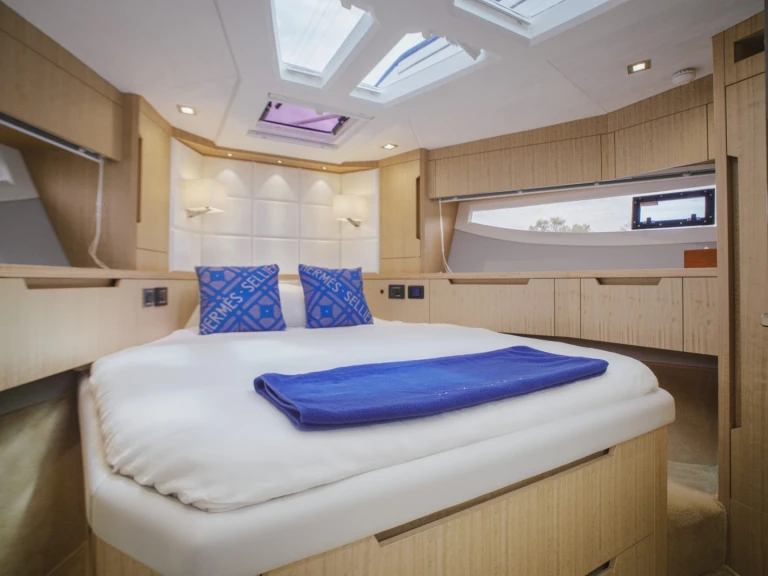 Motorboat rental in Ko Kaeo (Koh Kaeo) - Galeon Galeon 500 Fly