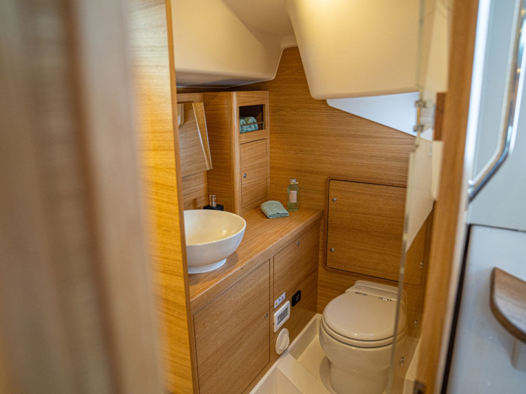 Rent a X-Yachts X-Yachts X4.0 Lávrio