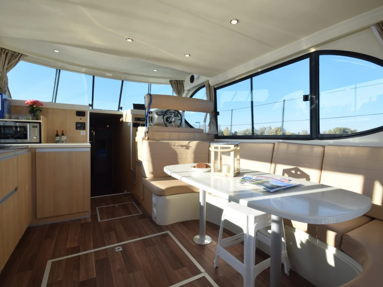 Bareboat Rental Motorboat Nicols Yacht with a boat licence