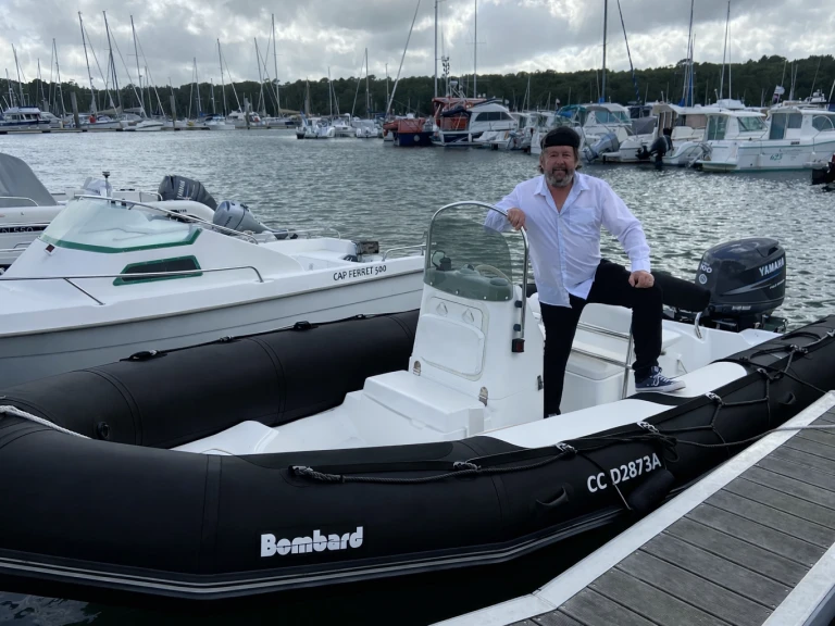 Bareboat Rental RIB Bombard with a boat licence