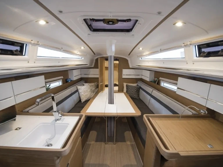 Sailboat rental in Marseille - Elan S3