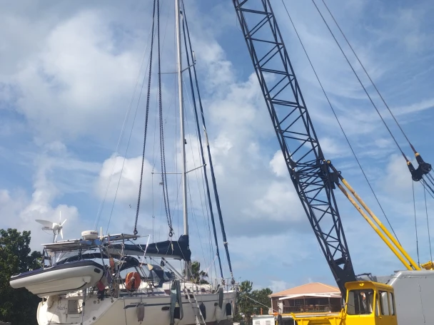 Bareboat Rental Sailboat Bavaria with a boat licence