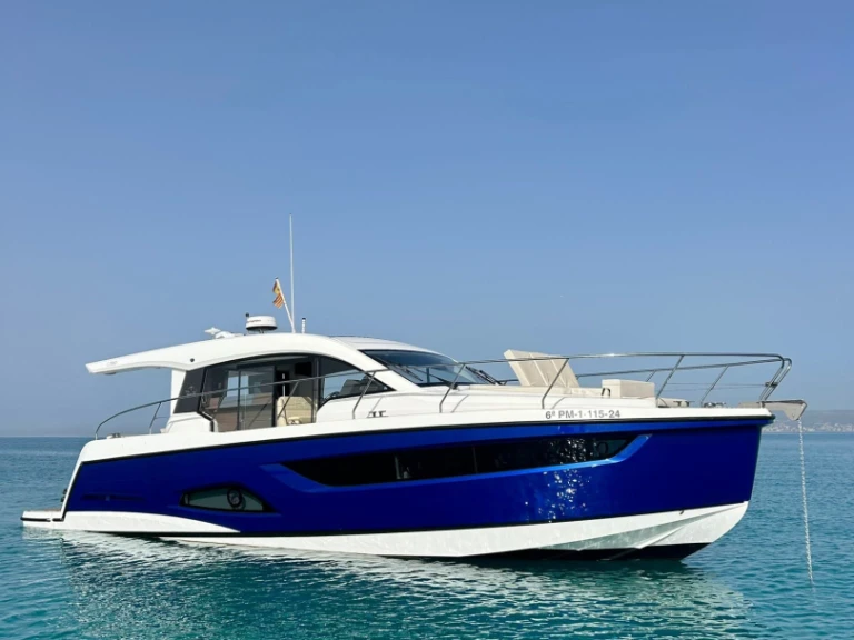Motorboat rental in Palma de Mallorca - Sealine Sealine C 39