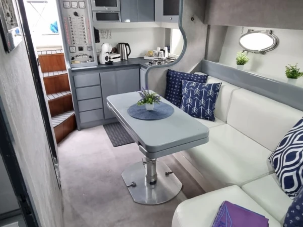 Motorboat for rent Positano at the best price