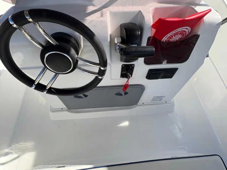 Motorboat rental with or without captain Ranieri Tropea