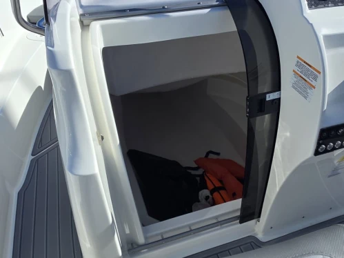 Bareboat Rental Motorboat Grand Boats with a boat licence
