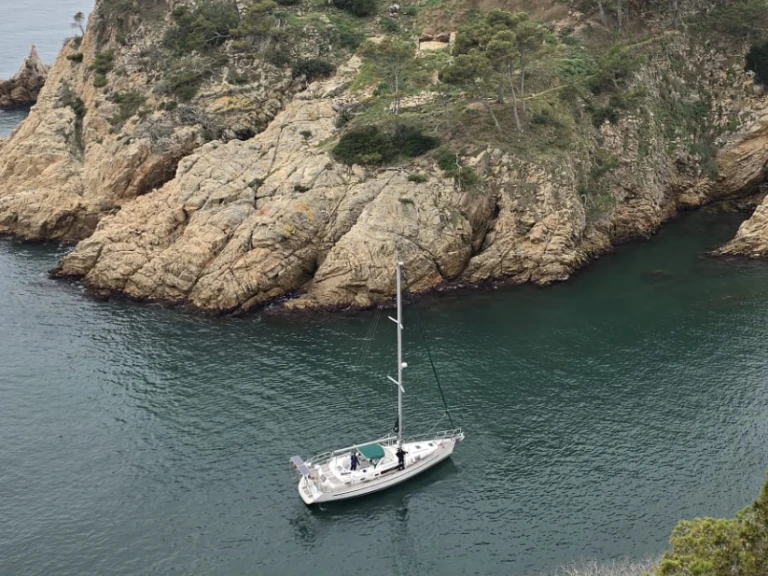 Yacht charter Palamós cheap OCEANIS 40 CC