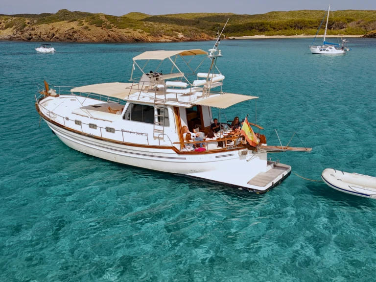 Rent a Menorquin-Yachts Menorquin Yachts 150 Fly Mahón