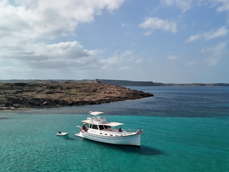 Boat rental Menorquin-Yachts Menorquin Yachts 150 Fly in Mahón on Samboat