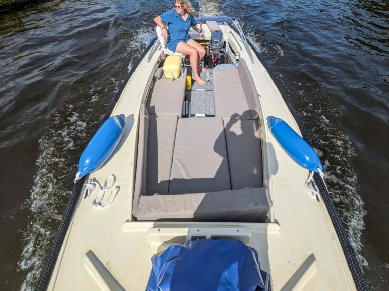 Motorboat for rent The Hague at the best price