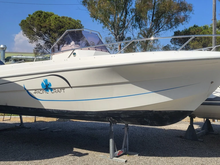 Motorboat rental in Le Barcarès - Pacific Craft Pacific Craft 670 Open