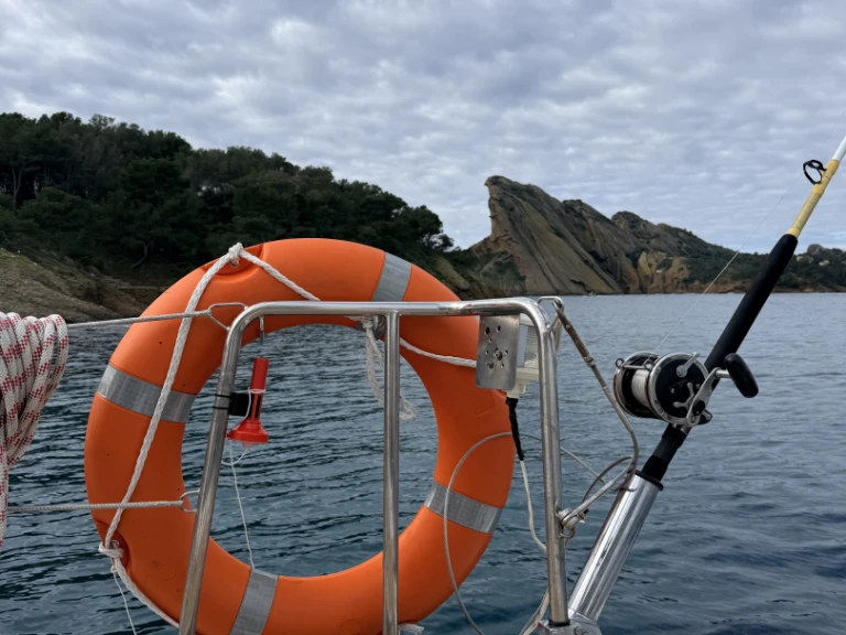 Cnb-Bordeaux lagoon 570 charter bareboat or captained in  La Ciotat