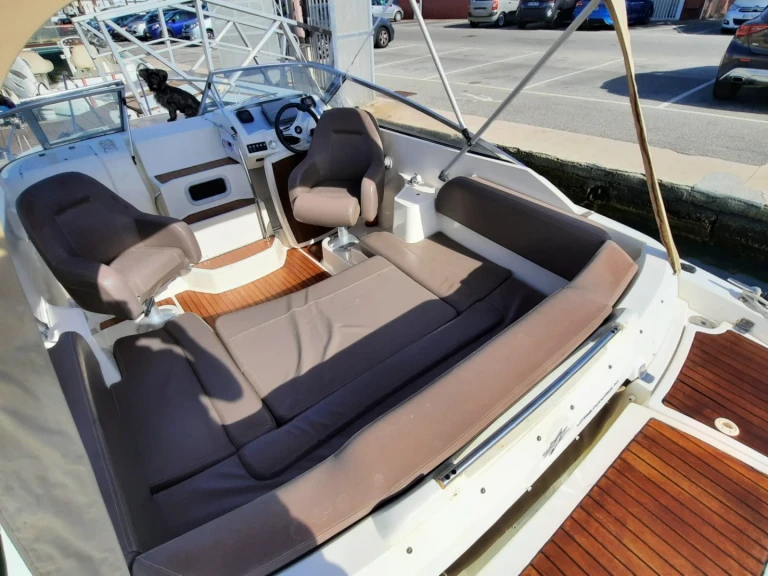 Rent a Jeanneau CAP CAMARAT 6,5 CC Style France