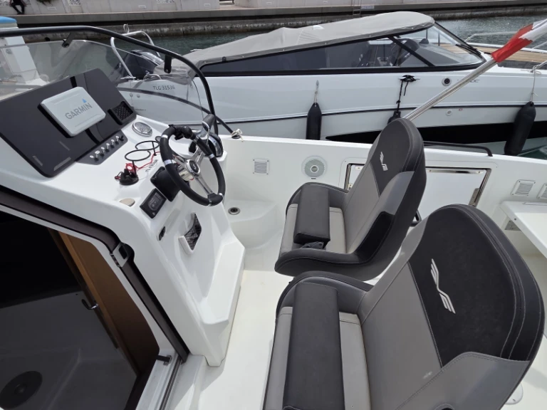 Boat rental Bénéteau Flyer 8 in Toulon on Samboat