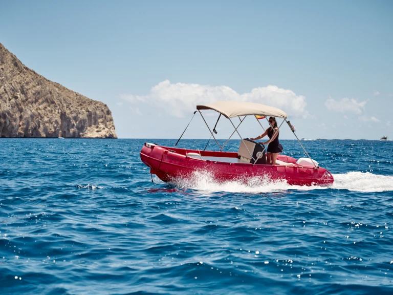 Motorboat rental in Altea - Whaly Whaly 500