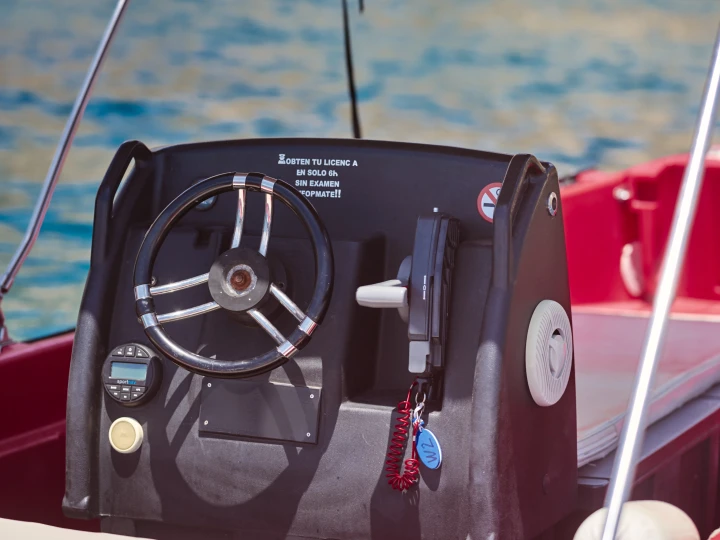 Boat rental Whaly Whaly 500 in Altea on Samboat