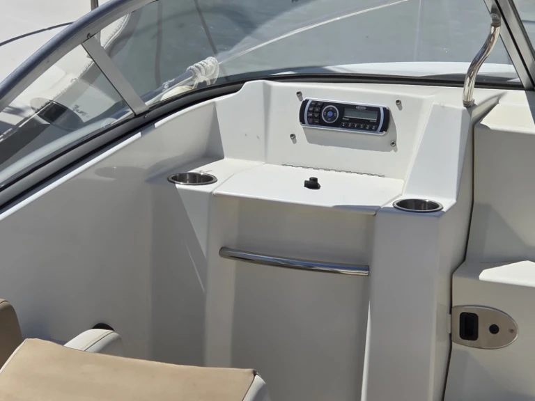 Motorboat rental with or without captain Bayliner Toulon