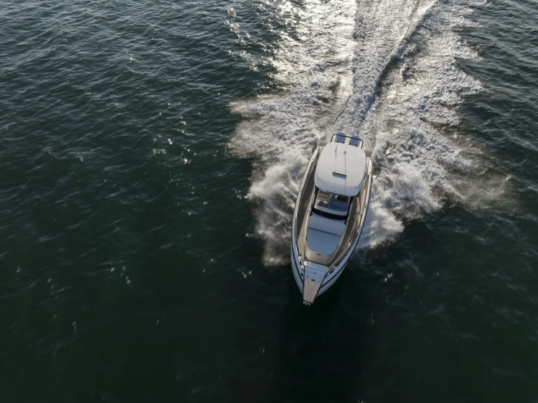 Motorboat rental with or without captain Navan Puerto Campomanes Greenwich