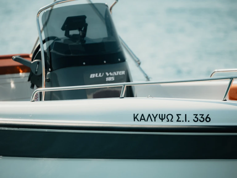 Yacht charter Órmos Makry-Gialoú cheap BLU WATER 185