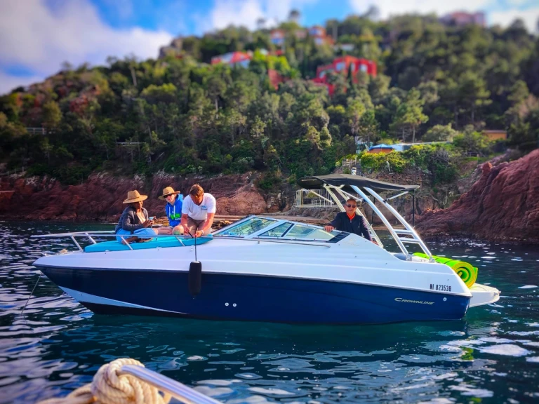 Yacht charter Port de Cannes Marina cheap Crownline 210 CCR