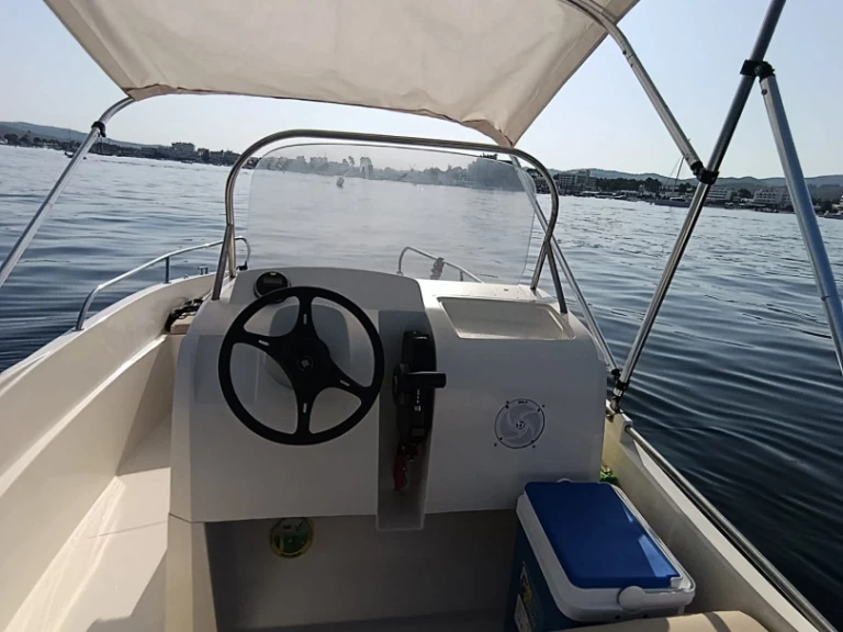 Boat rental Remus Remus 450 open in Sant Antoni de Portmany on Samboat