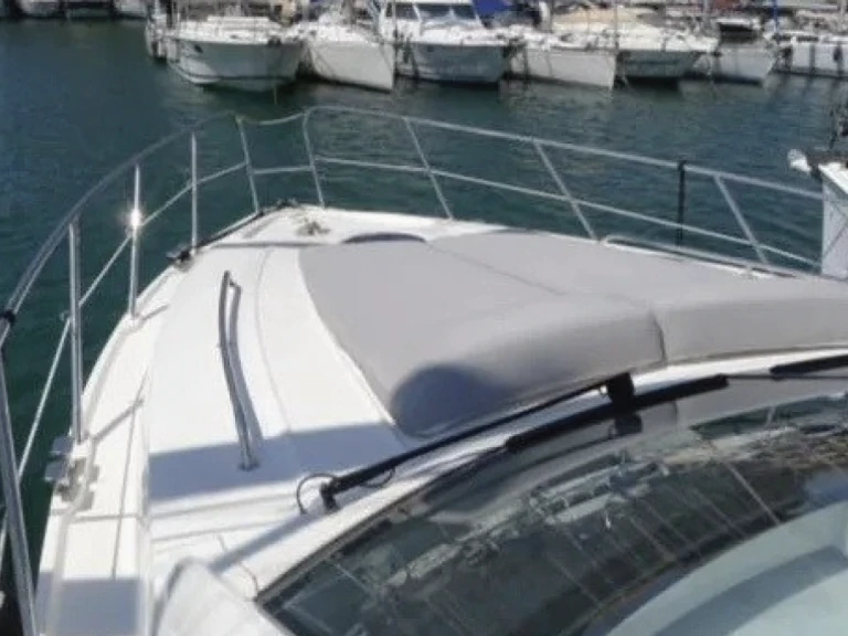 Sealine Sealine SC 38 in Cannes on SamBoat