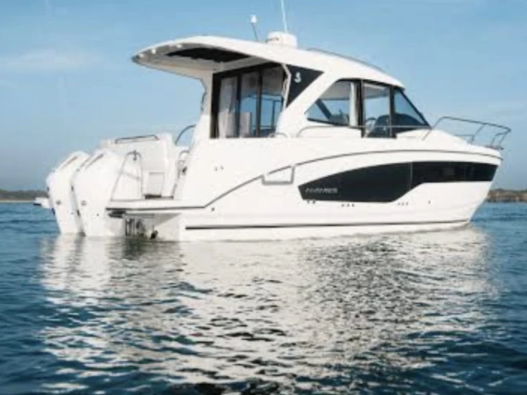 Yacht charter Naples cheap Antares 9